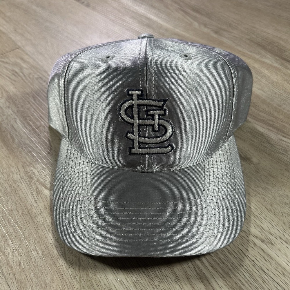 VTG St. Louis Cardinals Snapback Hat MLB Baseball Silver Shiny Outdoor Cap